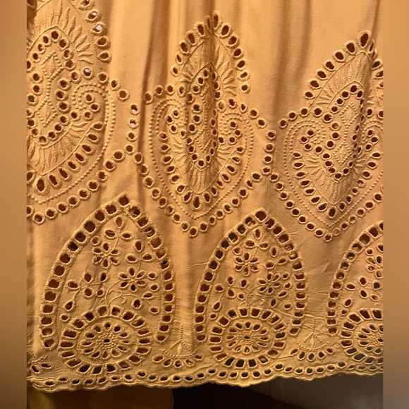 Maurice’s eyelet detailed yellow midi dress - Picture 4 of 4